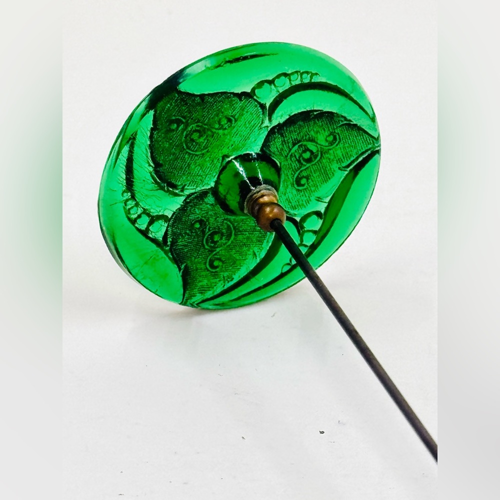 Vintage 9.5” Green & Silver Leaves Plastic Hat Pin - Picture 3 of 3